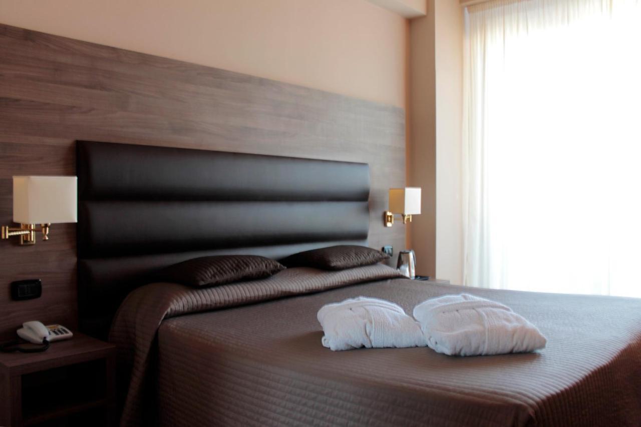 Hotel San Giorgio ฟีอุจจี ภายนอก รูปภาพ