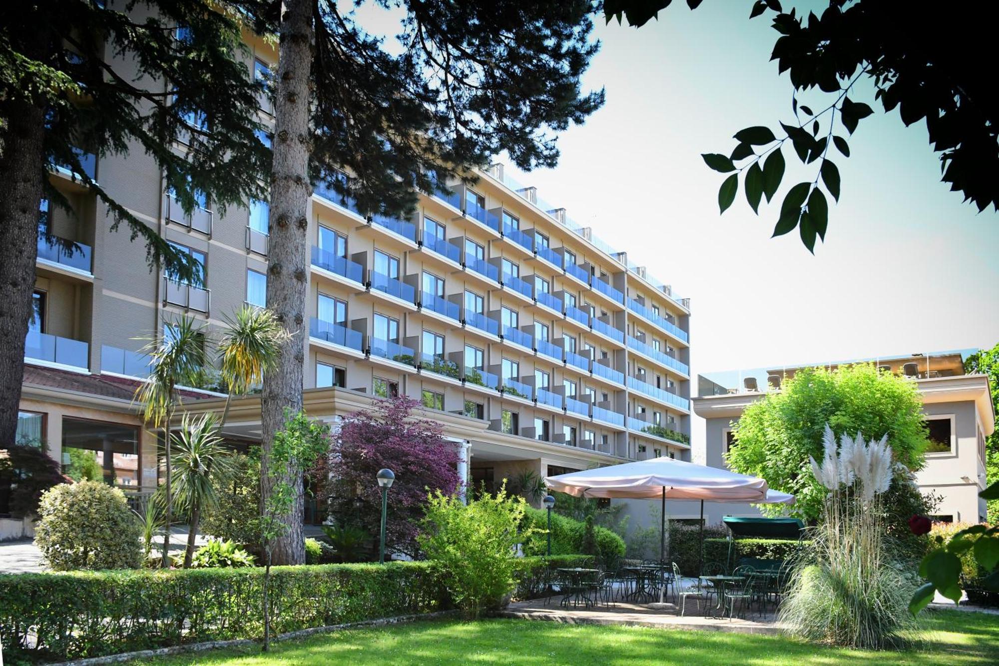 Hotel San Giorgio ฟีอุจจี ภายนอก รูปภาพ